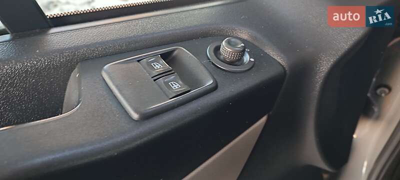 Минивэн Renault Trafic 2017 в Луцке фото 23 Минивэн Renault Trafic 2017 в Луцке