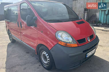 Вантажний фургон Renault Trafic 2004 в Волочиську