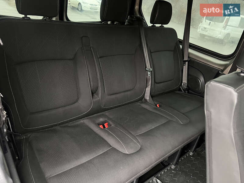 Мінівен Renault Trafic 2015 в Києві фото 24 Мінівен Renault Trafic 2015 в Києві