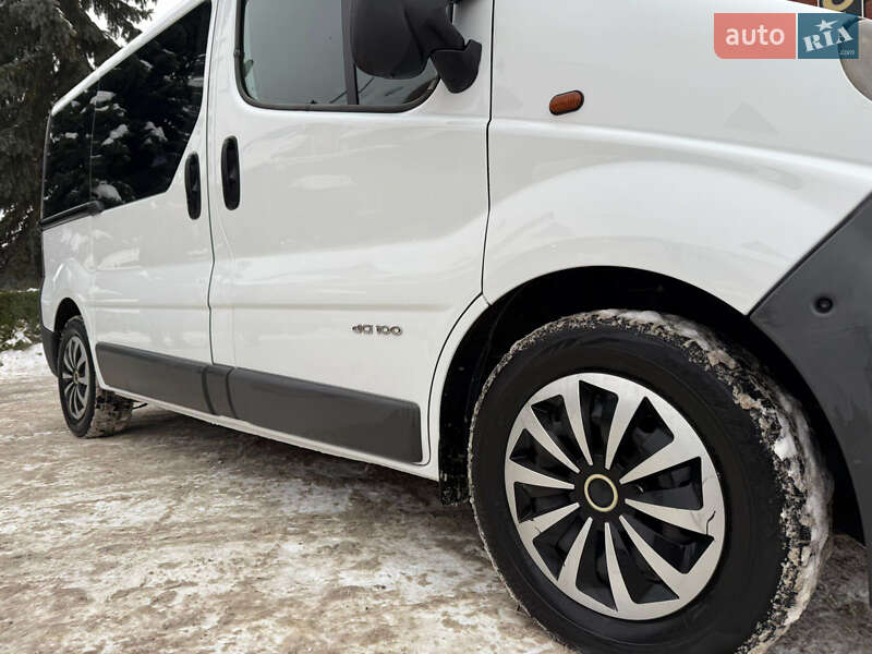 Минивэн Renault Trafic 2004 в Кременце