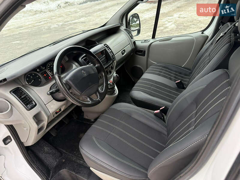 Минивэн Renault Trafic 2004 в Кременце