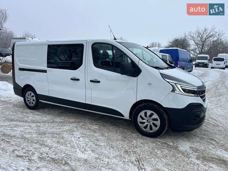 Грузопассажирский фургон Renault Trafic 2021 в Дубно