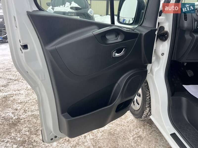 Грузопассажирский фургон Renault Trafic 2021 в Дубно