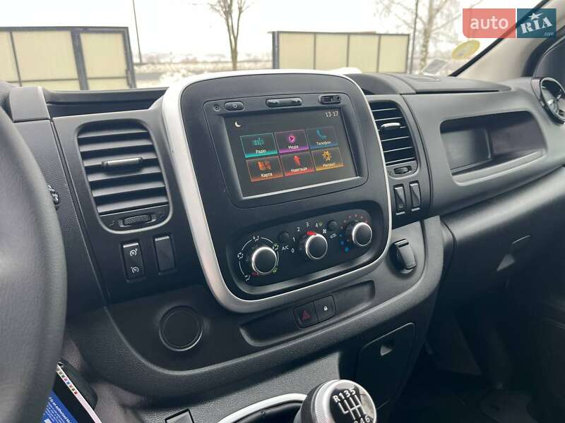 Грузопассажирский фургон Renault Trafic 2021 в Дубно