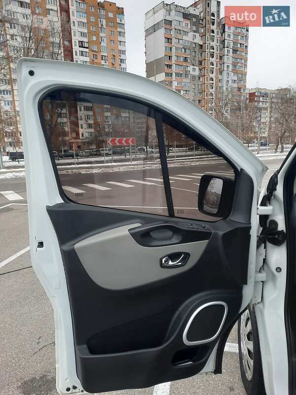 Грузовой фургон Renault Trafic 2016 в Киеве фото 8 Грузовой фургон Renault Trafic 2016 в Киеве
