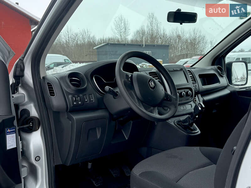 Грузопассажирский фургон Renault Trafic 2020 в Дубно