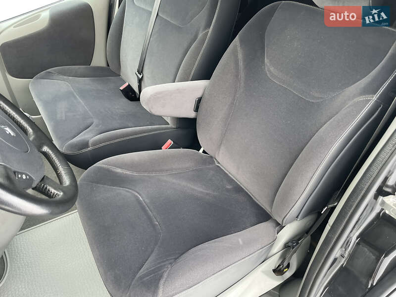 Мінівен Renault Trafic 2012 в Луцьку фото 38 Мінівен Renault Trafic 2012 в Луцьку