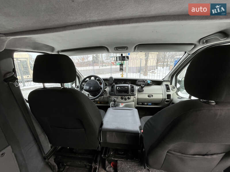 Минивэн Renault Trafic 2005 в Кривом Роге фото 8 Минивэн Renault Trafic 2005 в Кривом Роге