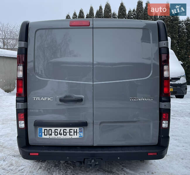 Вантажопасажирський фургон Renault Trafic 2018 в Києві