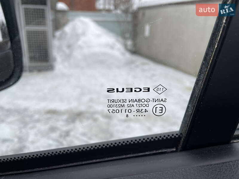 Вантажопасажирський фургон Renault Trafic 2018 в Києві