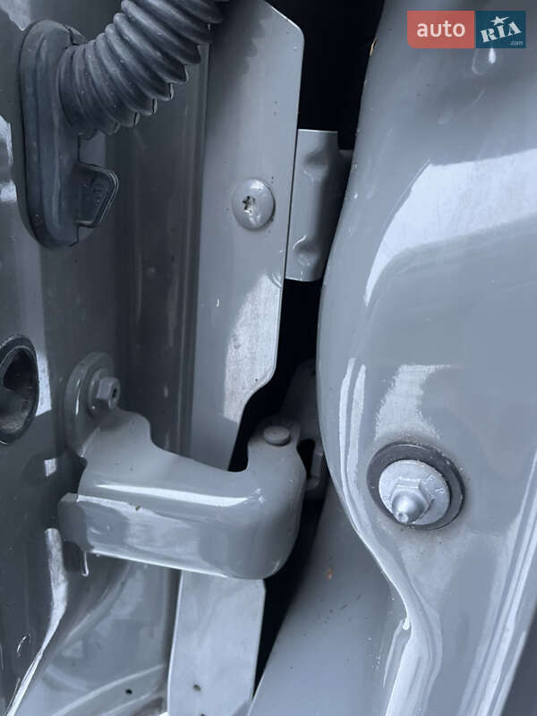 Вантажопасажирський фургон Renault Trafic 2018 в Києві