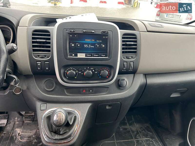 Мінівен Renault Trafic 2015 в Львові