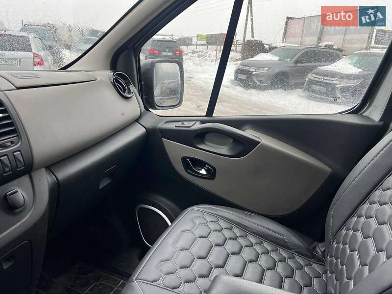 Мінівен Renault Trafic 2015 в Львові