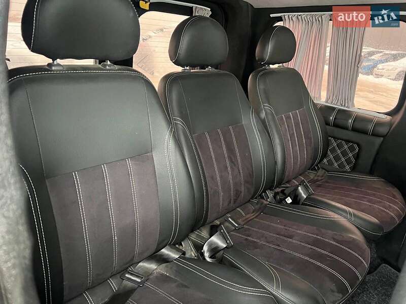 Мінівен Renault Trafic 2015 в Львові
