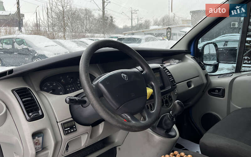 Минивэн Renault Trafic 2002 в Стрые