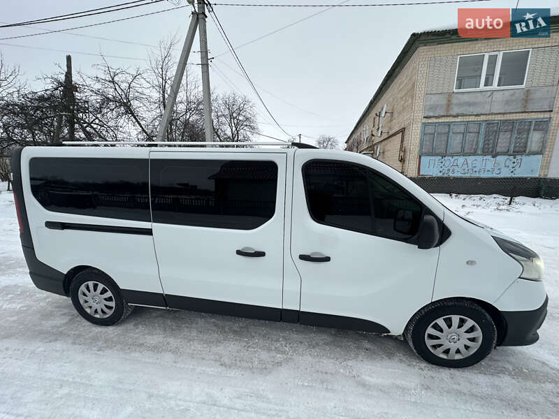 Мінівен Renault Trafic 2015 в Житомирі