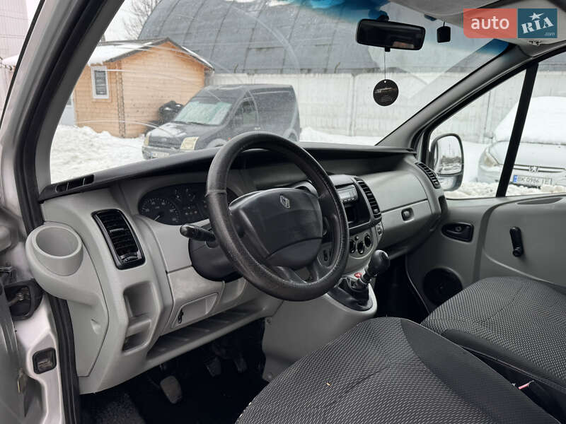 Минивэн Renault Trafic 2004 в Ровно