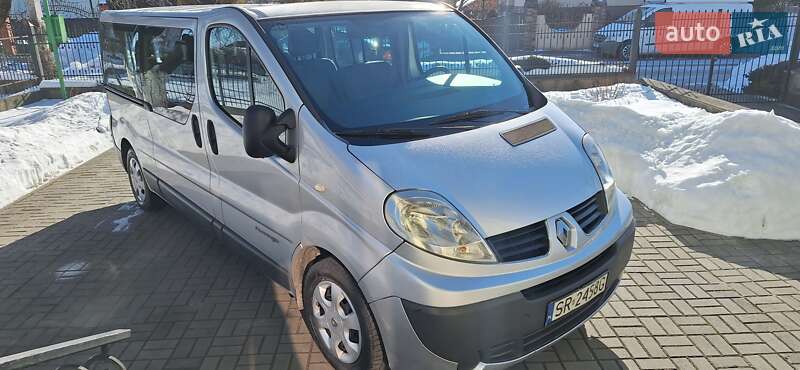 Мінівен Renault Trafic 2009 в Луцьку