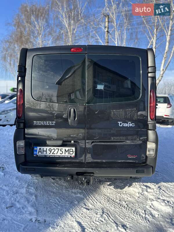 Минивэн Renault Trafic 2005 в Смеле
