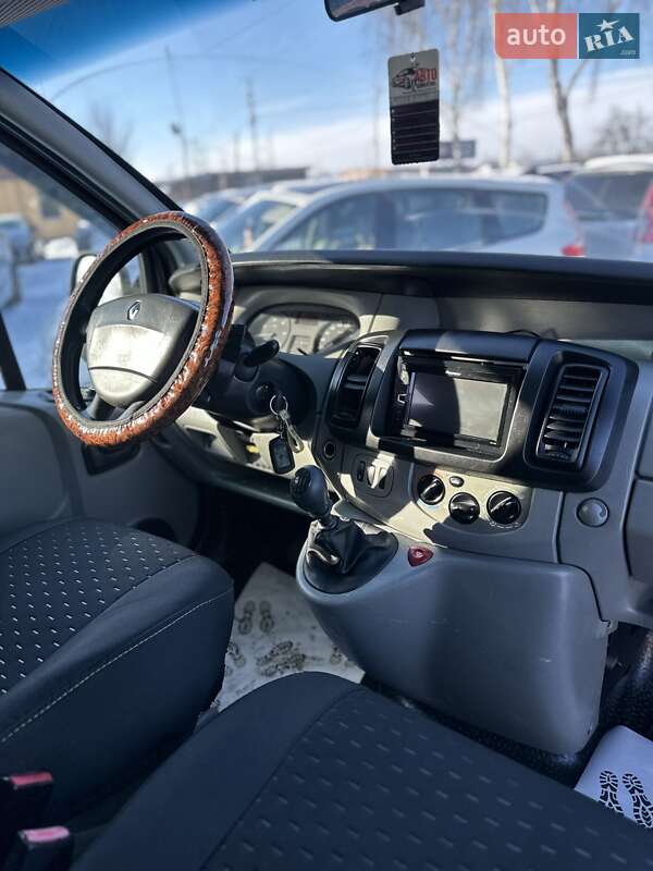 Минивэн Renault Trafic 2005 в Смеле