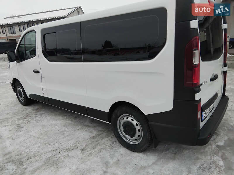 Минивэн Renault Trafic 2022 в Городке