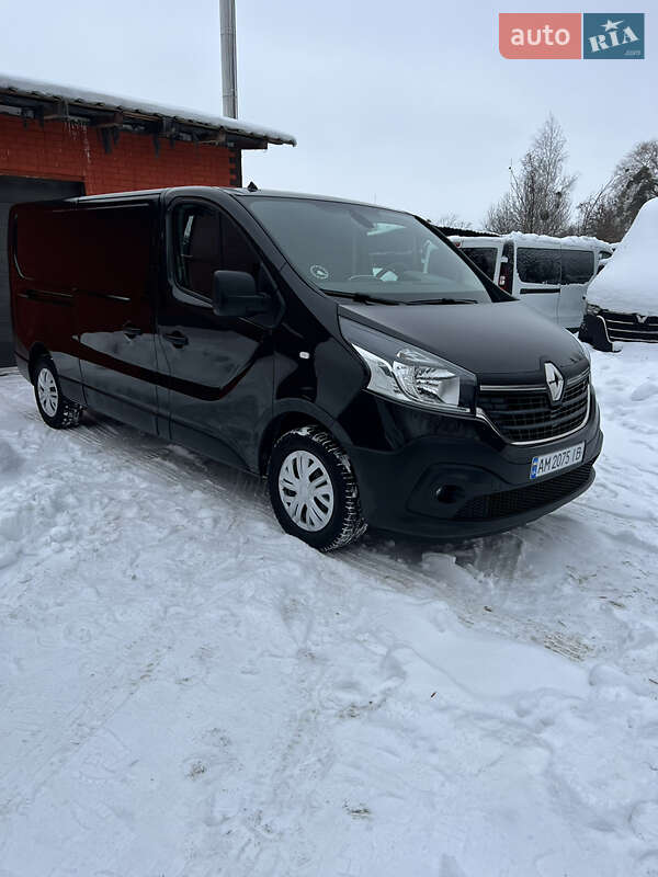 Минивэн Renault Trafic 2021 в Коростене