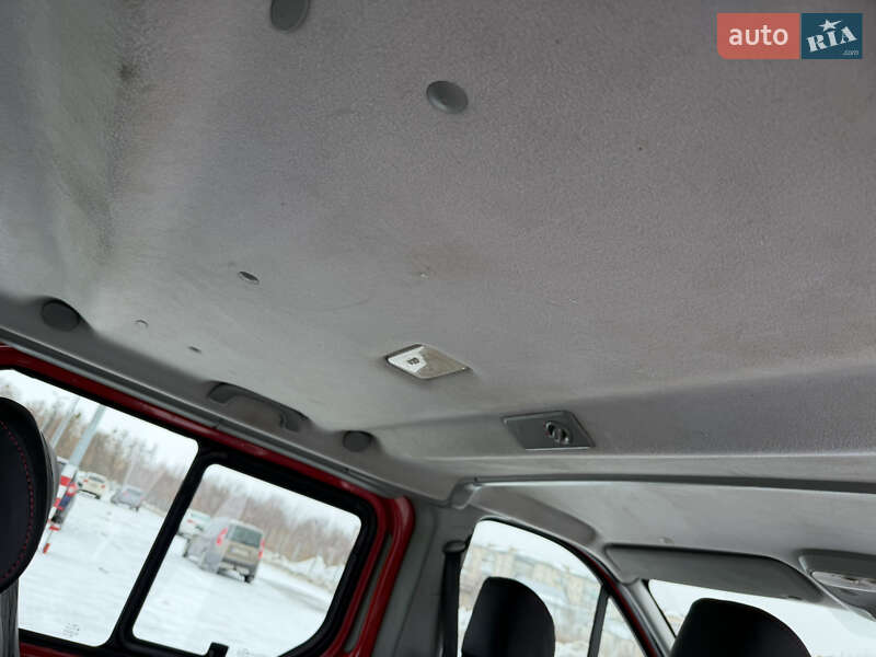 Мінівен Renault Trafic 2013 в Дубні