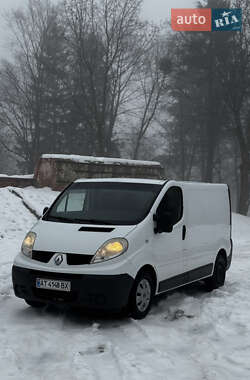 Грузовой фургон Renault Trafic 2008 в Калуше