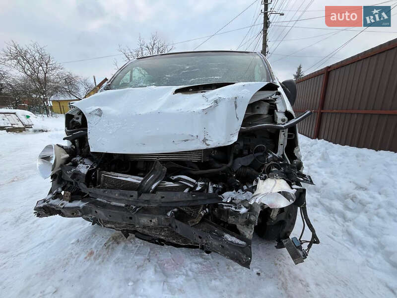 Грузопассажирский фургон Renault Trafic 2012 в Житомире