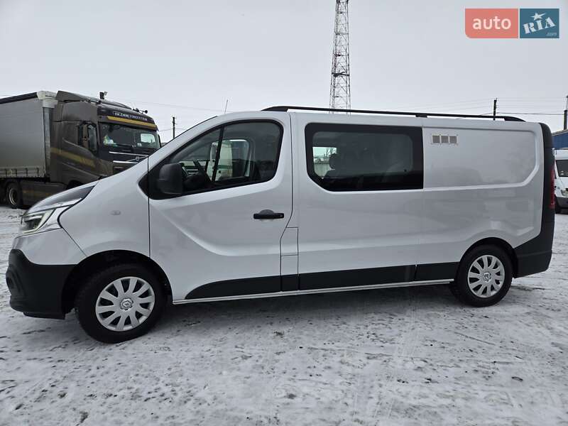 Вантажопасажирський фургон Renault Trafic 2020 в Луцьку
