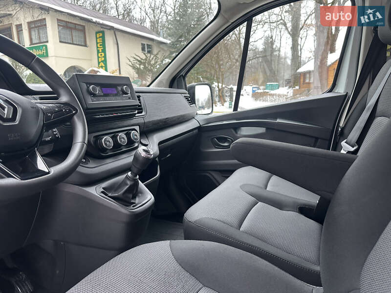 Вантажний фургон Renault Trafic 2023 в Дрогобичі