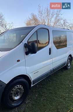Минивэн Renault Trafic 2004 в Косове