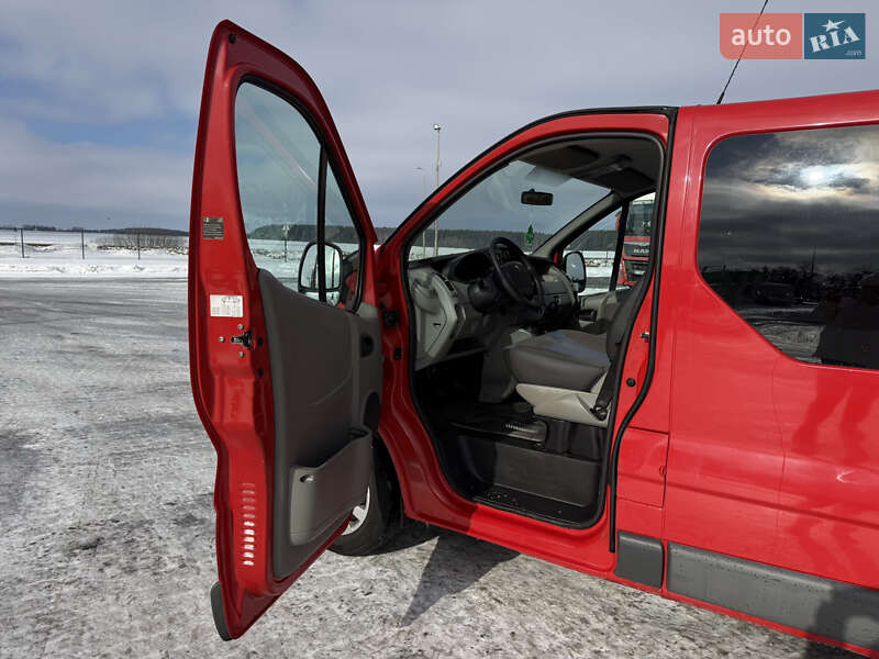 Мінівен Renault Trafic 2012 в Радивиліві