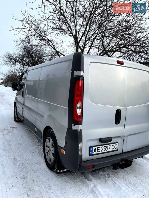 Мікроавтобус вантажний (до 3,5т) Renault Trafic 2003 в Павлограді фото 2 Мікроавтобус вантажний (до 3,5т) Renault Trafic 2003 в Павлограді