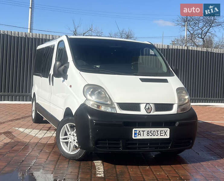 Мінівен Renault Trafic 2006 в Одесі