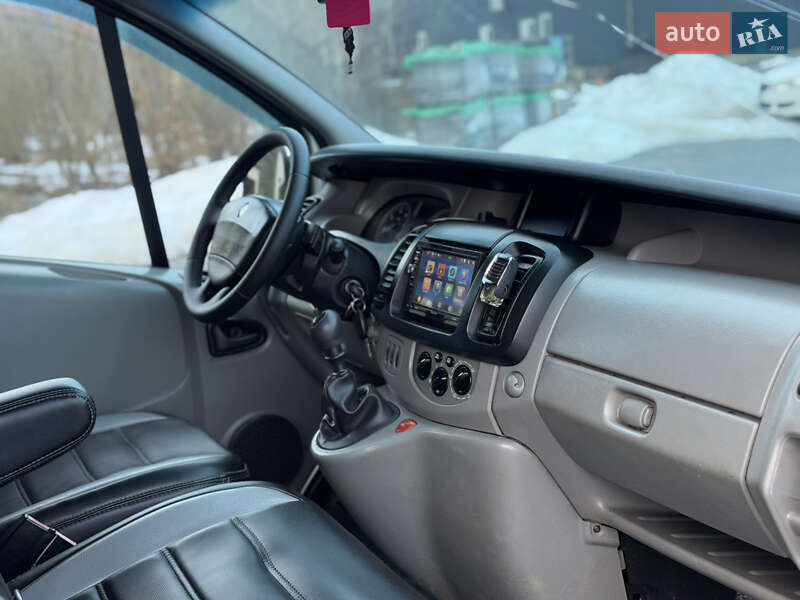 Минивэн Renault Trafic 2007 в Межгорье