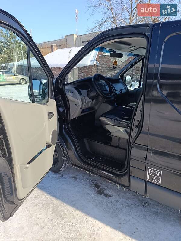 Вантажний фургон Renault Trafic 2006 в Львові фото 2 Вантажний фургон Renault Trafic 2006 в Львові