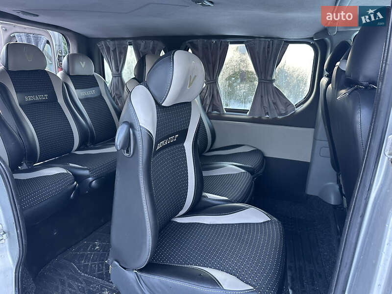 Минивэн Renault Trafic 2007 в Делятине