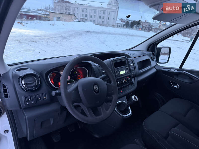 Вантажний фургон Renault Trafic 2022 в Рівному