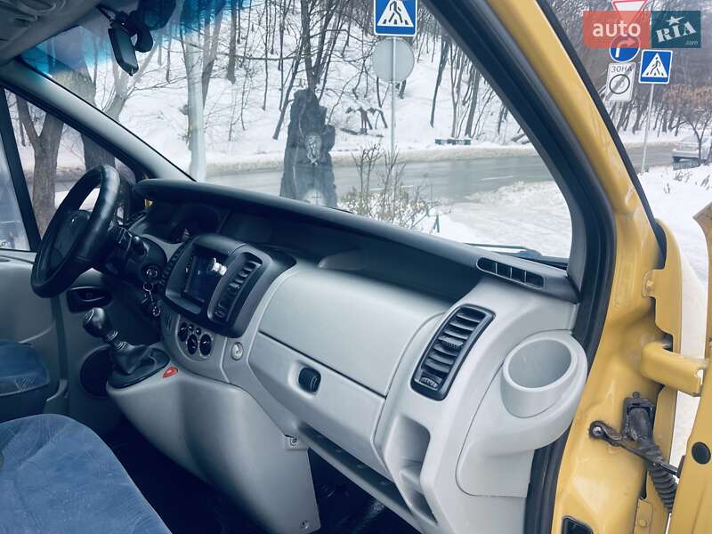 Минивэн Renault Trafic 2002 в Киеве