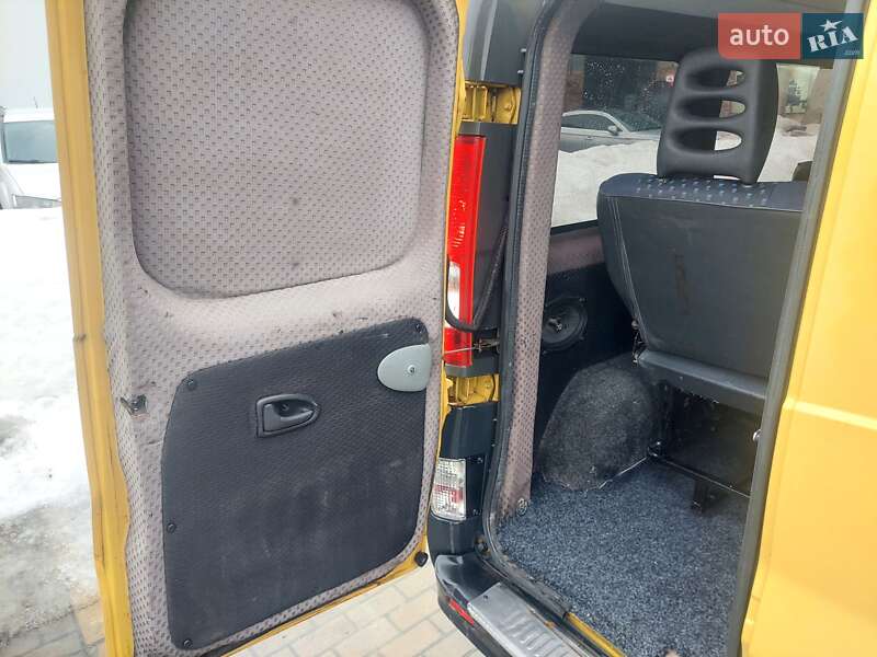 Мінівен Renault Trafic 2007 в Львові