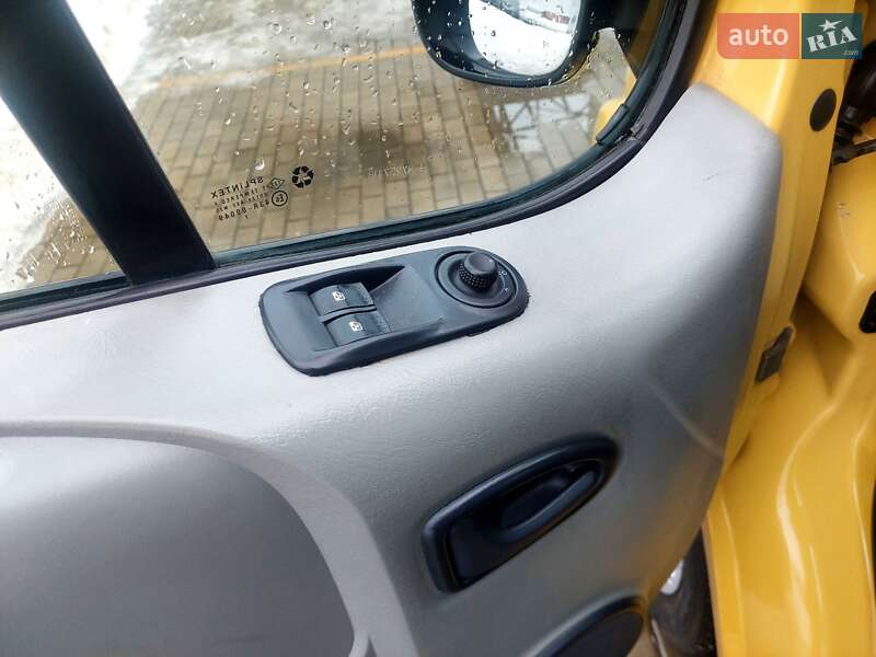 Мінівен Renault Trafic 2007 в Львові