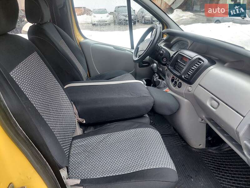 Мінівен Renault Trafic 2007 в Львові