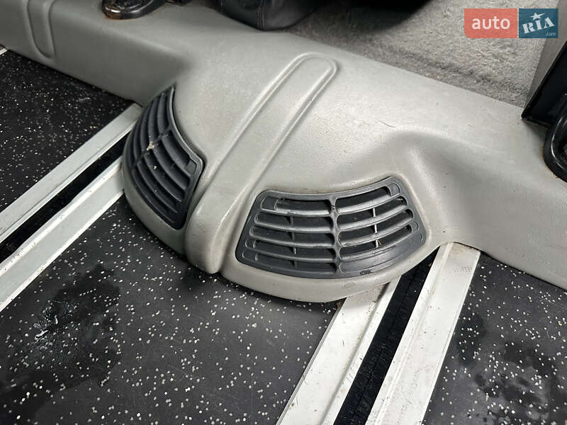 Мінівен Renault Trafic 2011 в Луцьку фото 12 Мінівен Renault Trafic 2011 в Луцьку