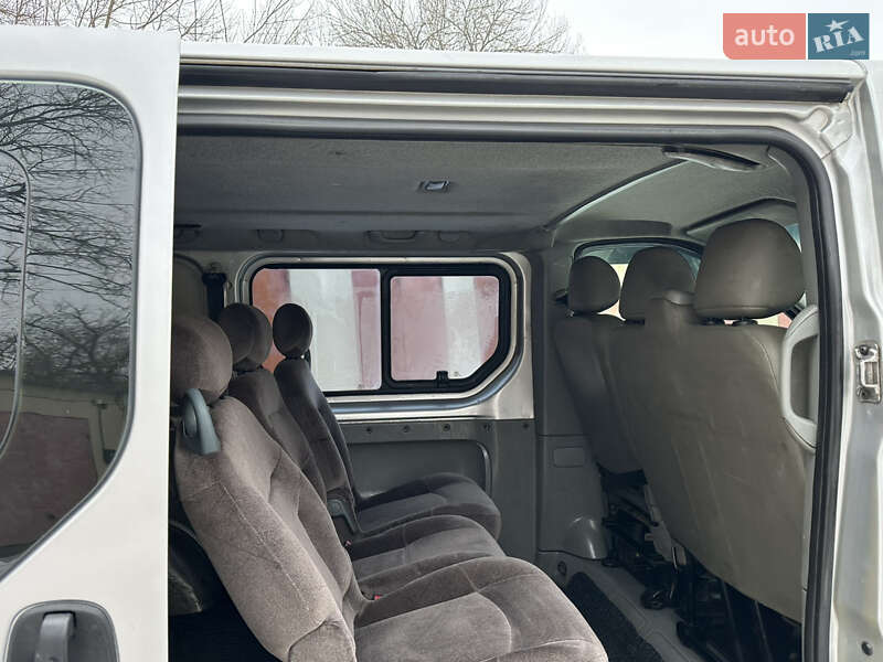 Мінівен Renault Trafic 2003 в Кам'янець-Подільському фото 24 Мінівен Renault Trafic 2003 в Кам'янець-Подільському