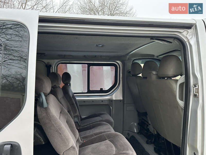 Мінівен Renault Trafic 2003 в Кам'янець-Подільському фото 25 Мінівен Renault Trafic 2003 в Кам'янець-Подільському