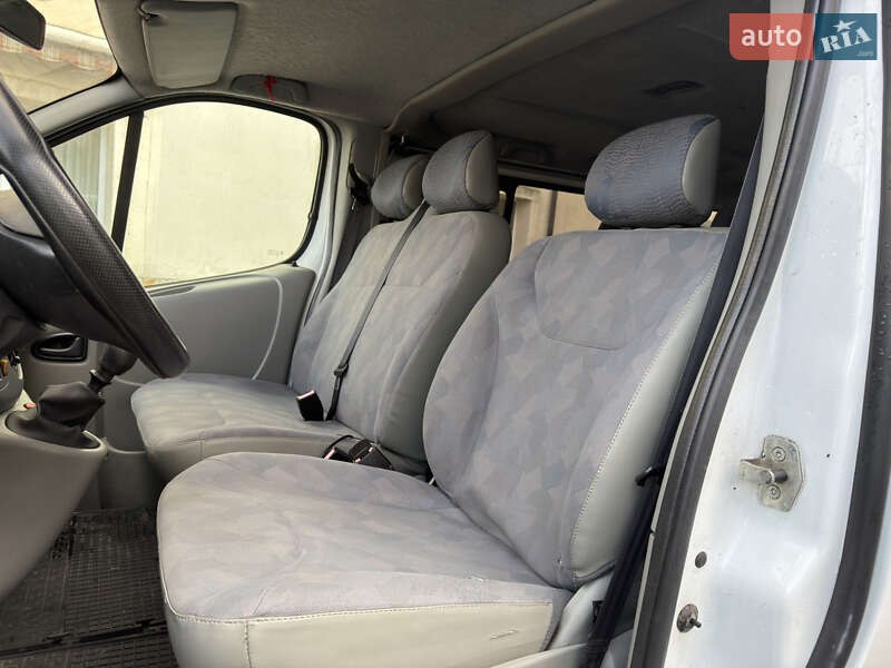 Минивэн Renault Trafic 2004 в Львове