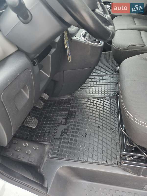 Микроавтобус грузовой (до 3,5т) Renault Trafic 2018 в Броварах фото 34 Микроавтобус грузовой (до 3,5т) Renault Trafic 2018 в Броварах