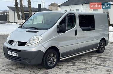 Грузопассажирский фургон Renault Trafic 2014 в Дубно