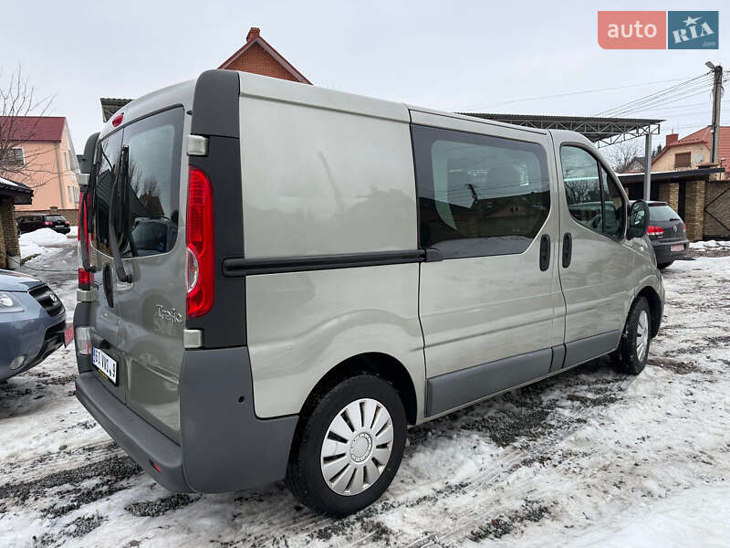 Вантажопасажирський фургон Renault Trafic 2008 в Луцьку